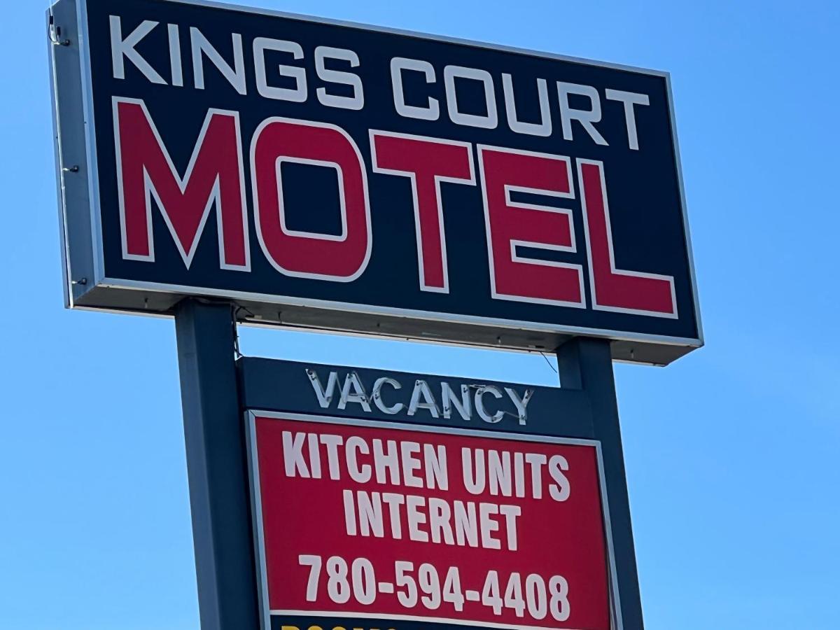 Kings Court Motel Cold Lake エクステリア 写真