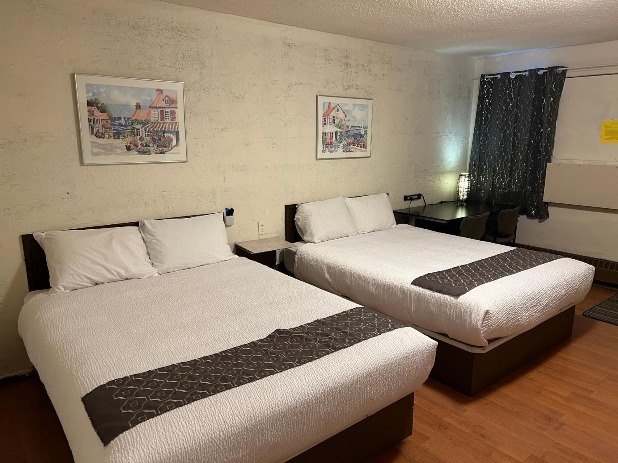 Kings Court Motel Cold Lake エクステリア 写真